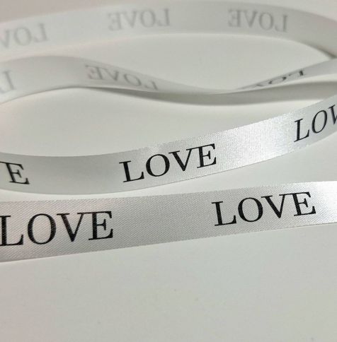 Лента сатиновая Белый, 1,5 см. "LOVE", 5 м.